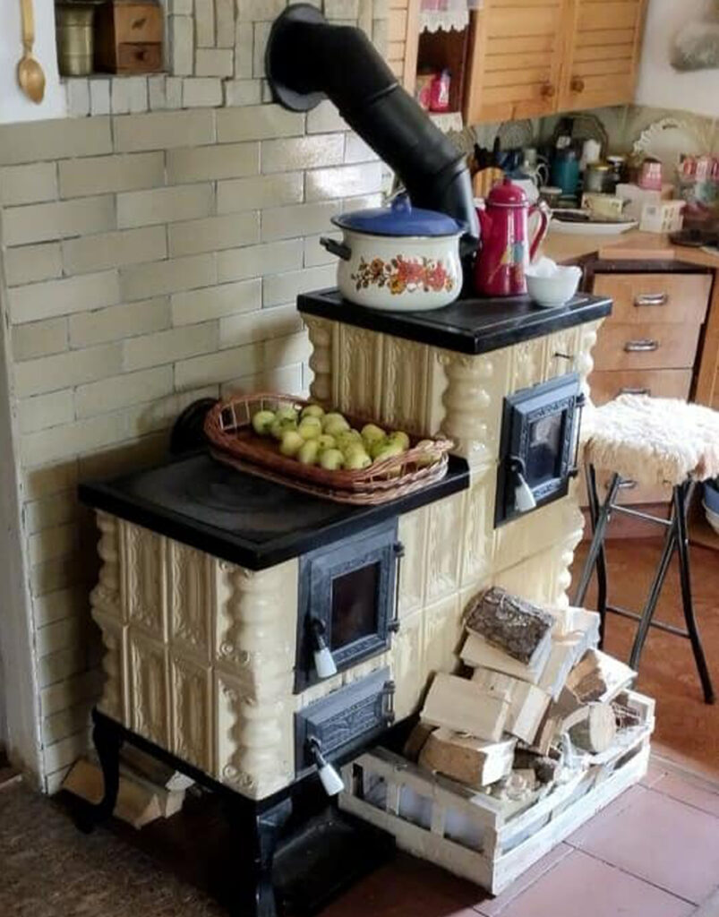 kamna-sporaky-pece-piece-koza-Sucansky-17-803x1024 (1)