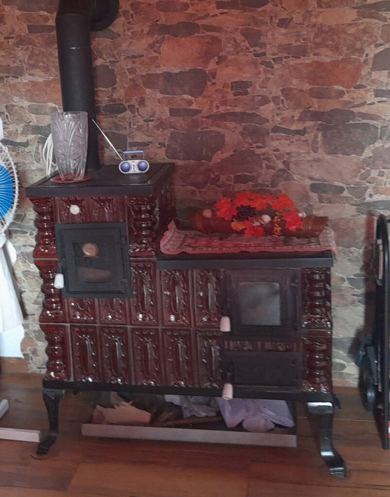 kamna-sporaky-pece-piece-koza-Sucansky-3-803x1024